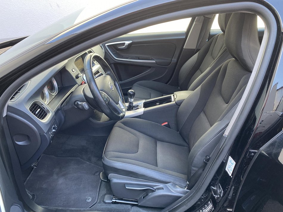 Volvo V60 2.0 D Momentum