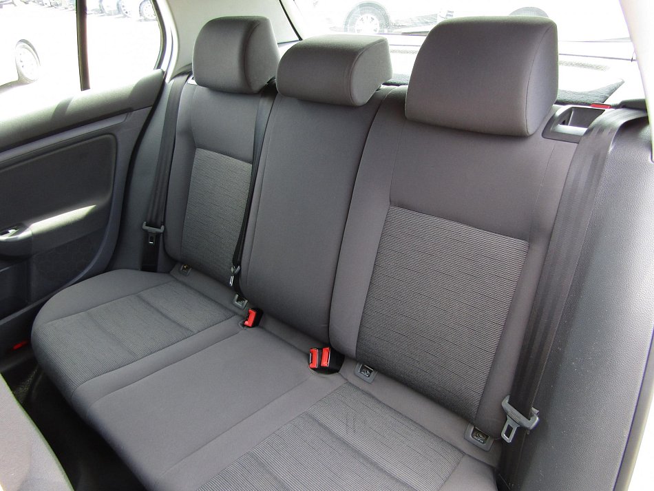 Volkswagen Golf 1.6i 