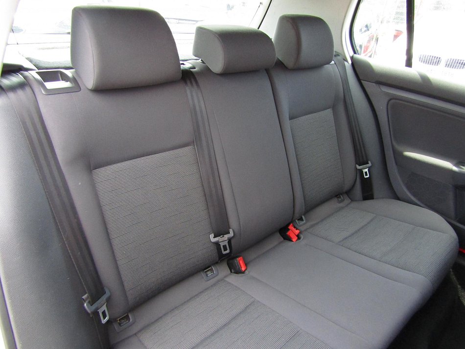 Volkswagen Golf 1.6i 