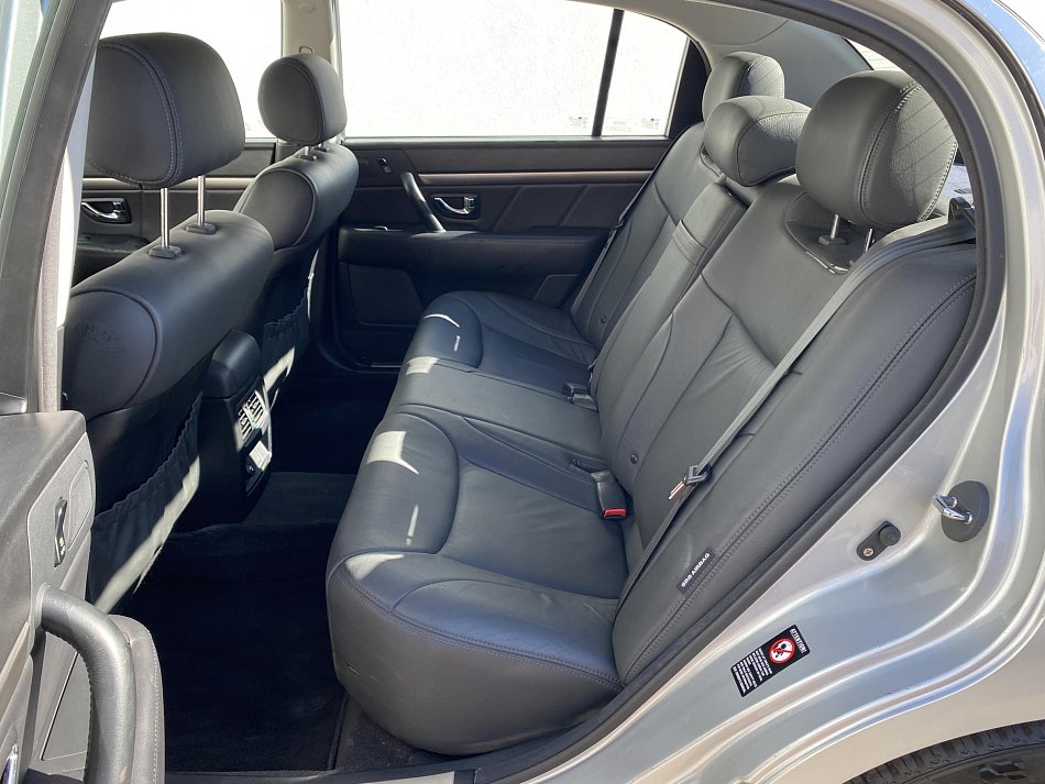 Kia OPIRUS 3.5 V6 