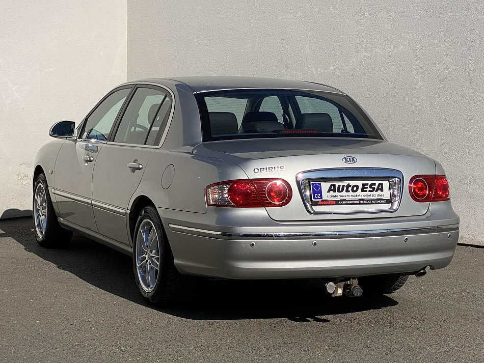 Kia OPIRUS 3.5 V6 