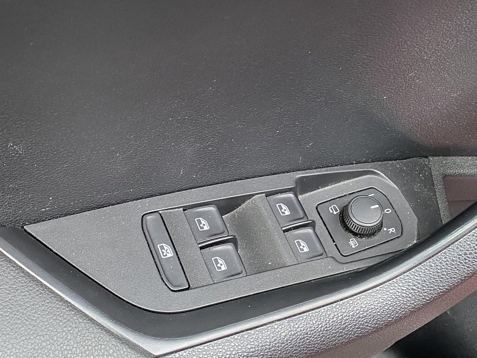 Škoda Karoq 1.5 TSI SportLine