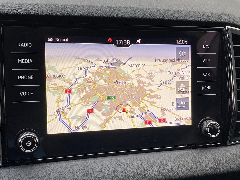 Škoda Karoq 1.5 TSI SportLine