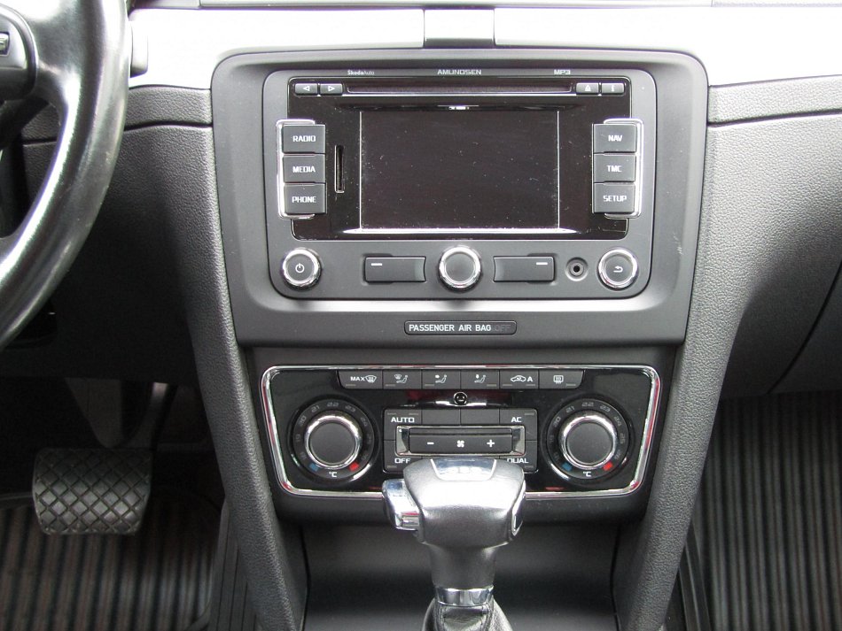 Škoda Superb II 2.0 TDi Ambition