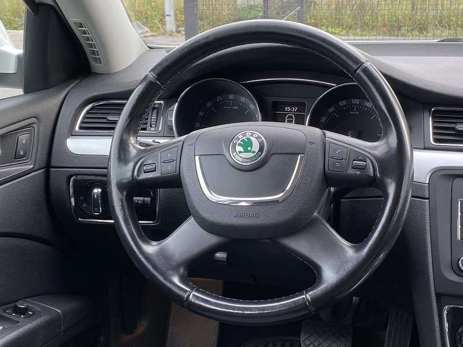 Škoda Superb II 2.0 TDi Ambition