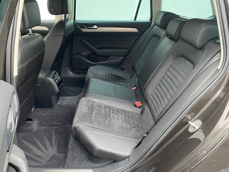 Volkswagen Passat 2.0 TDi Highline