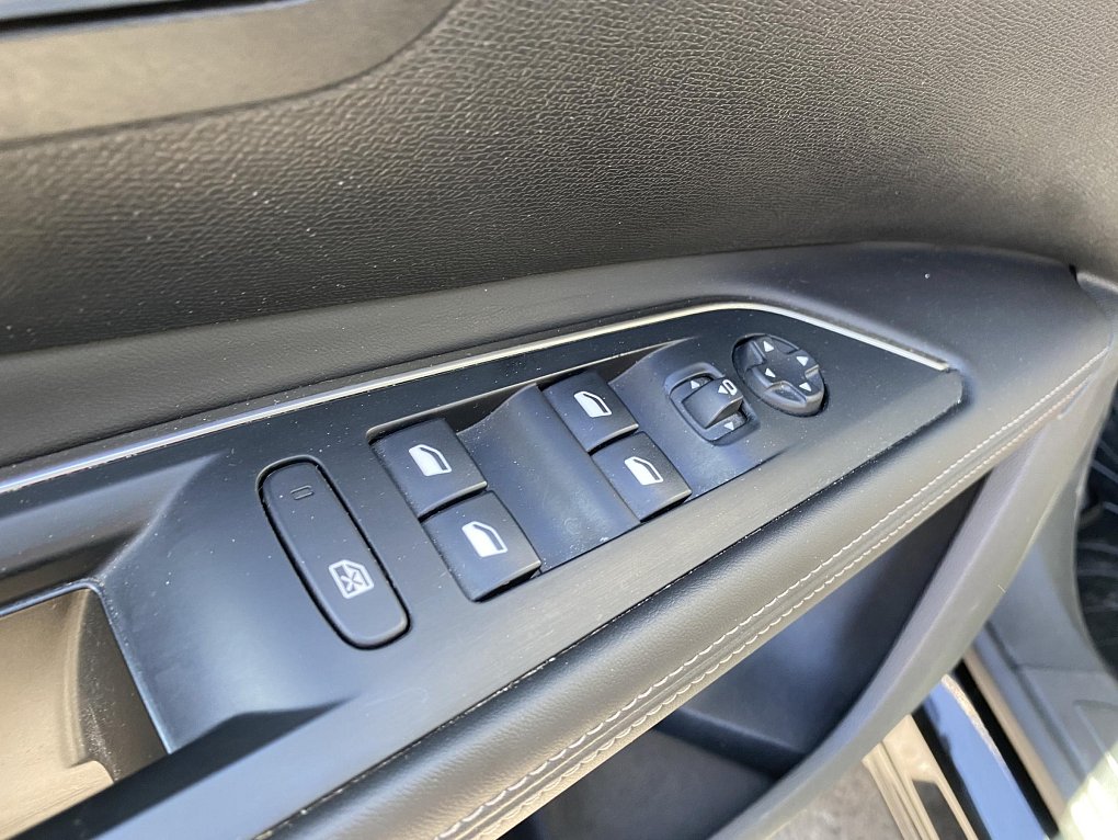 Peugeot 5008 1.2PT Allure