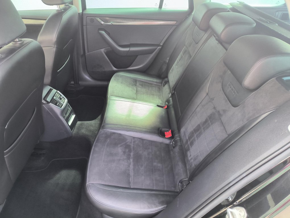 Škoda Octavia III 2.0 TDi Scout 4x4