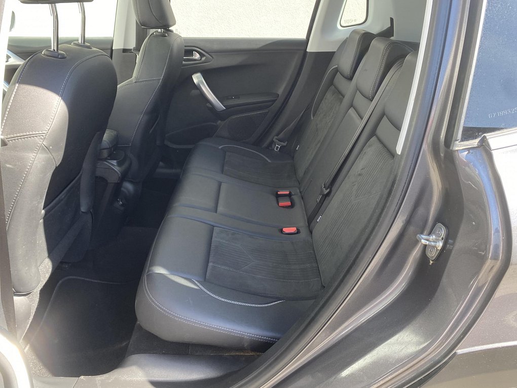 Peugeot 2008 1.2PT Crossway