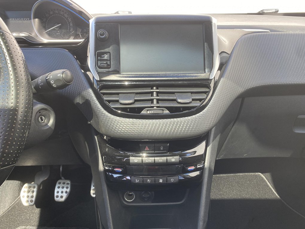 Peugeot 2008 1.2PT Crossway
