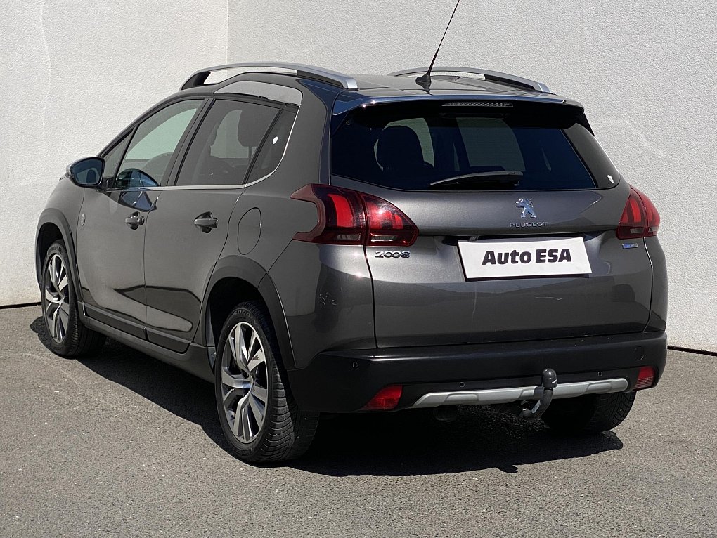 Peugeot 2008 1.2PT Crossway