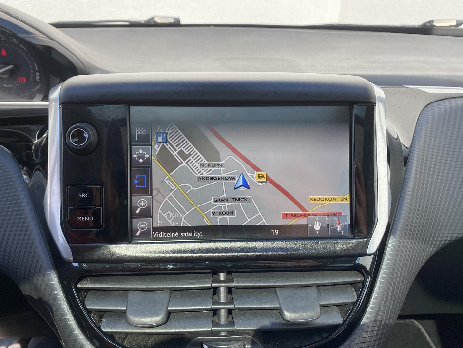 Peugeot 2008 1.2PT Crossway