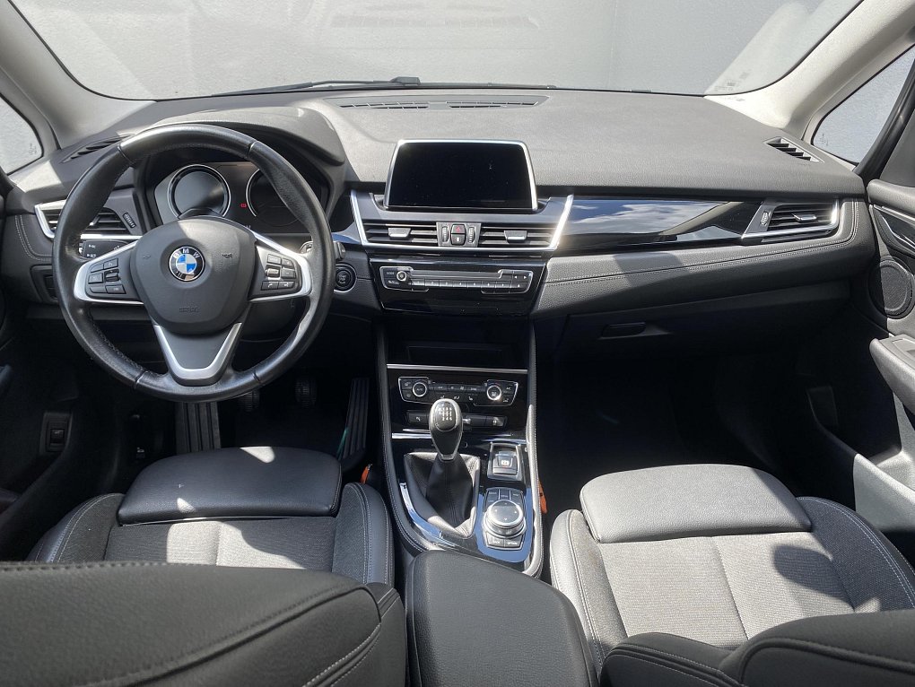 BMW Řada 2 1.5i 