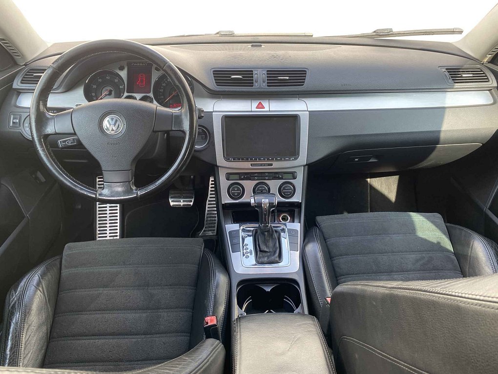 Volkswagen Passat 3.2FSi  4x4