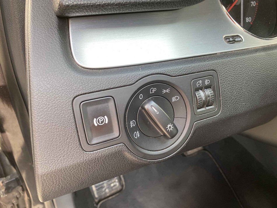 Volkswagen Passat 3.2FSi  4x4