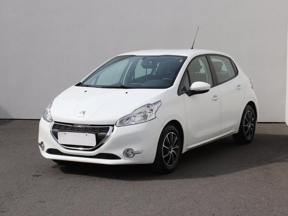 Peugeot 208 1.0 i 