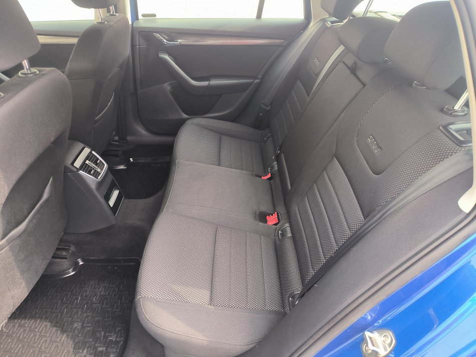 Škoda Octavia III 2.0 TDI  4x4