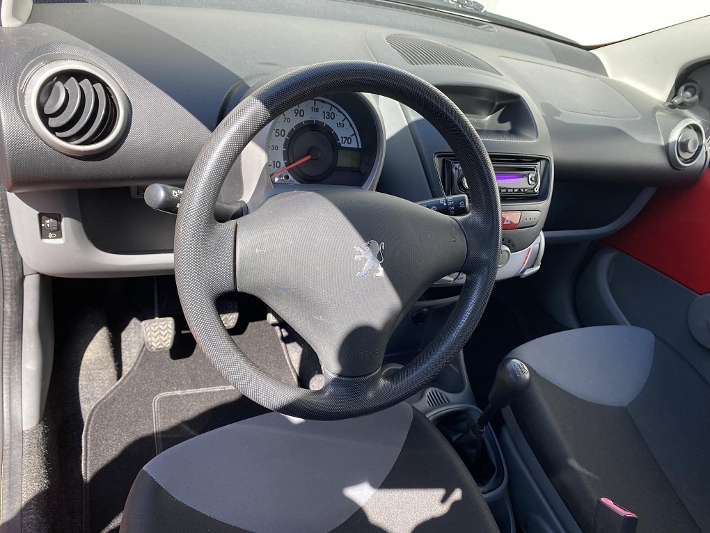 Peugeot 107 1.0i 