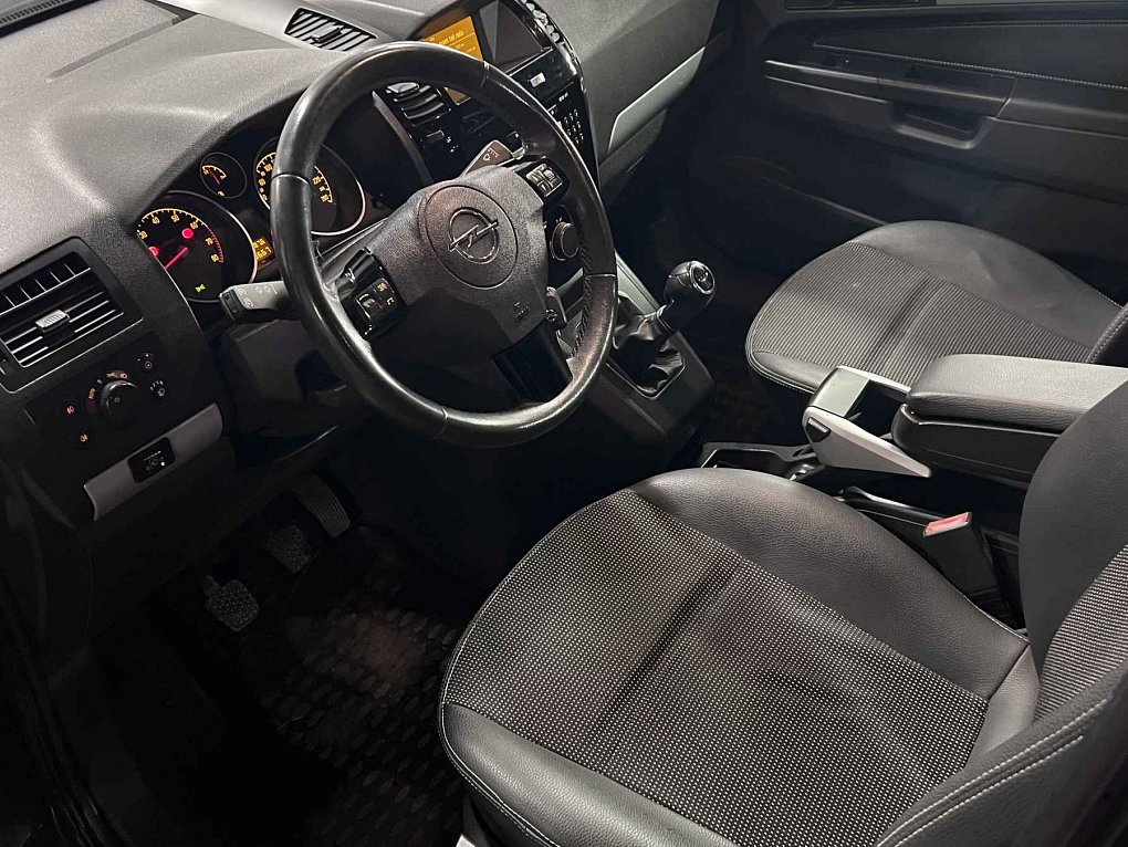Opel Zafira 1.8 i 