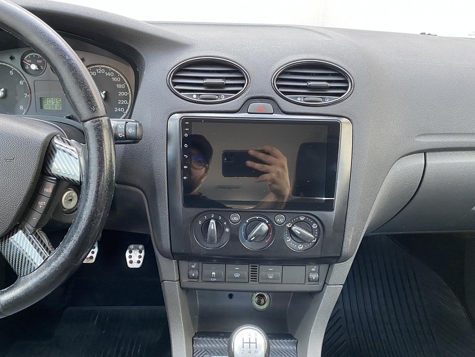 Ford Focus 1.6i 