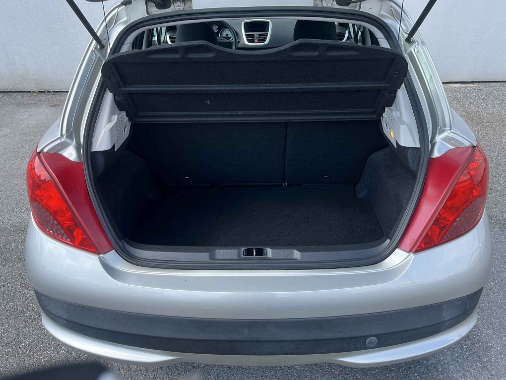Peugeot 207 1.4i 
