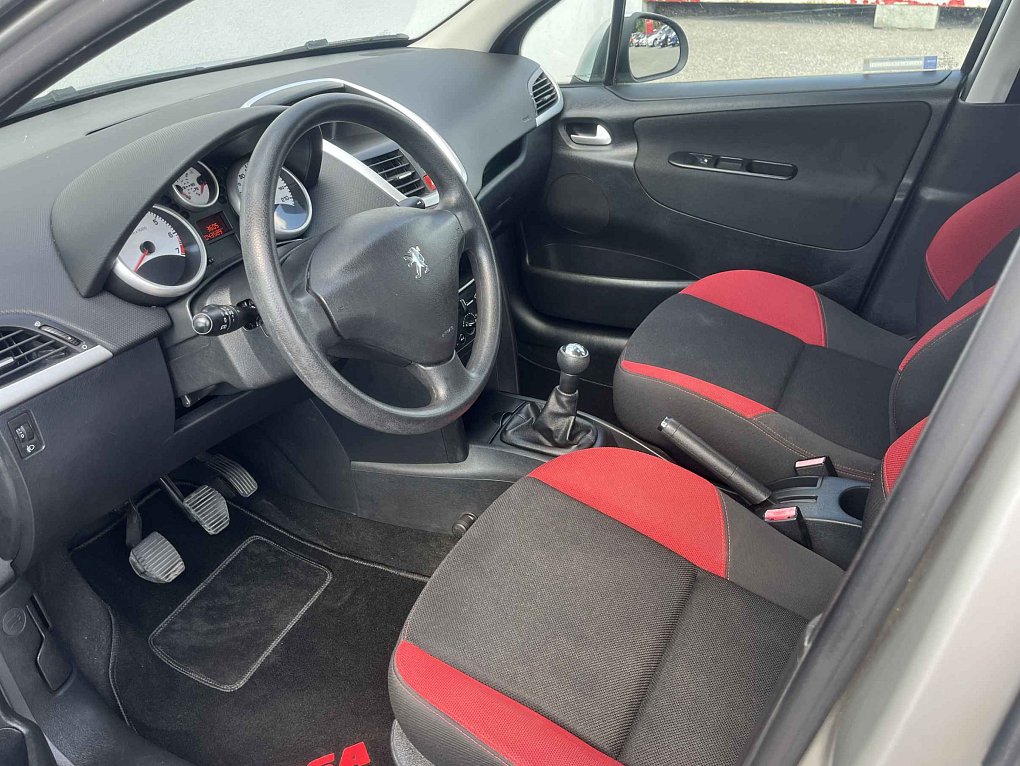 Peugeot 207 1.4i 