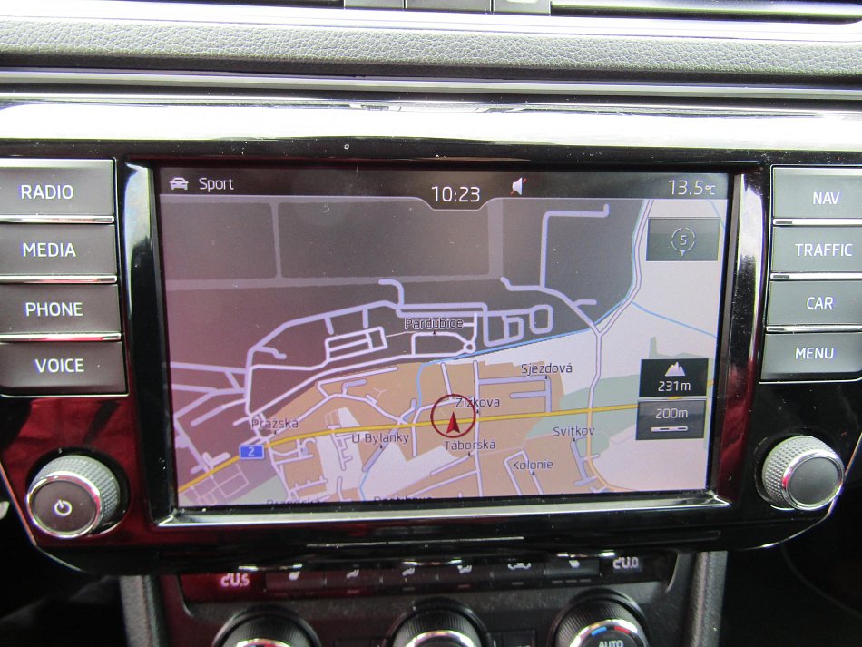 Škoda Superb III 2.0 TDi L&K