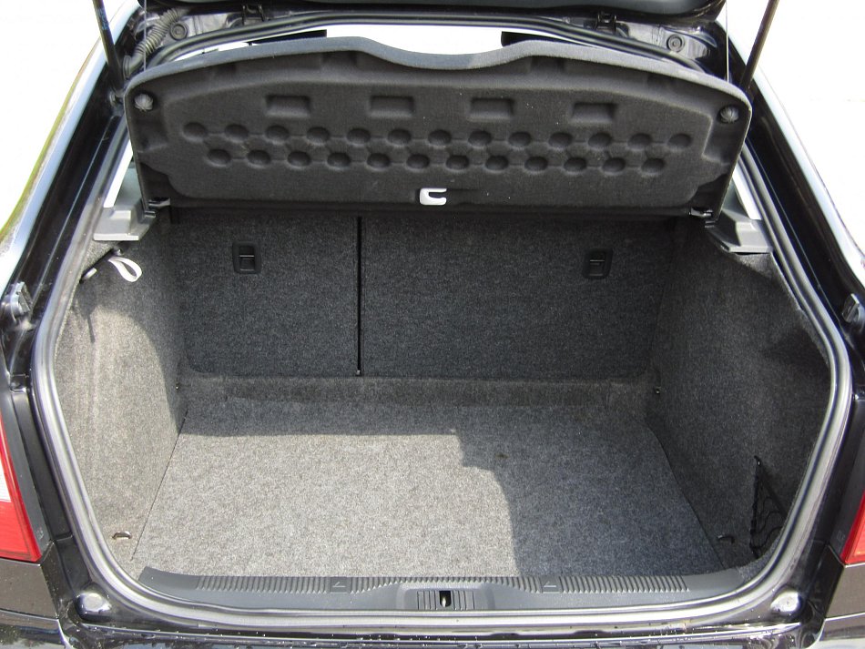 Škoda Octavia II 2.0TDi Ambiente