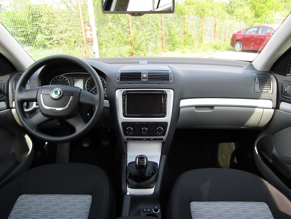 Škoda Octavia II 2.0TDi Ambiente