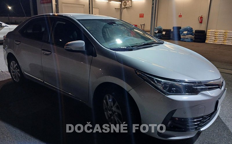 Toyota Corolla 1.6 VVT-i 