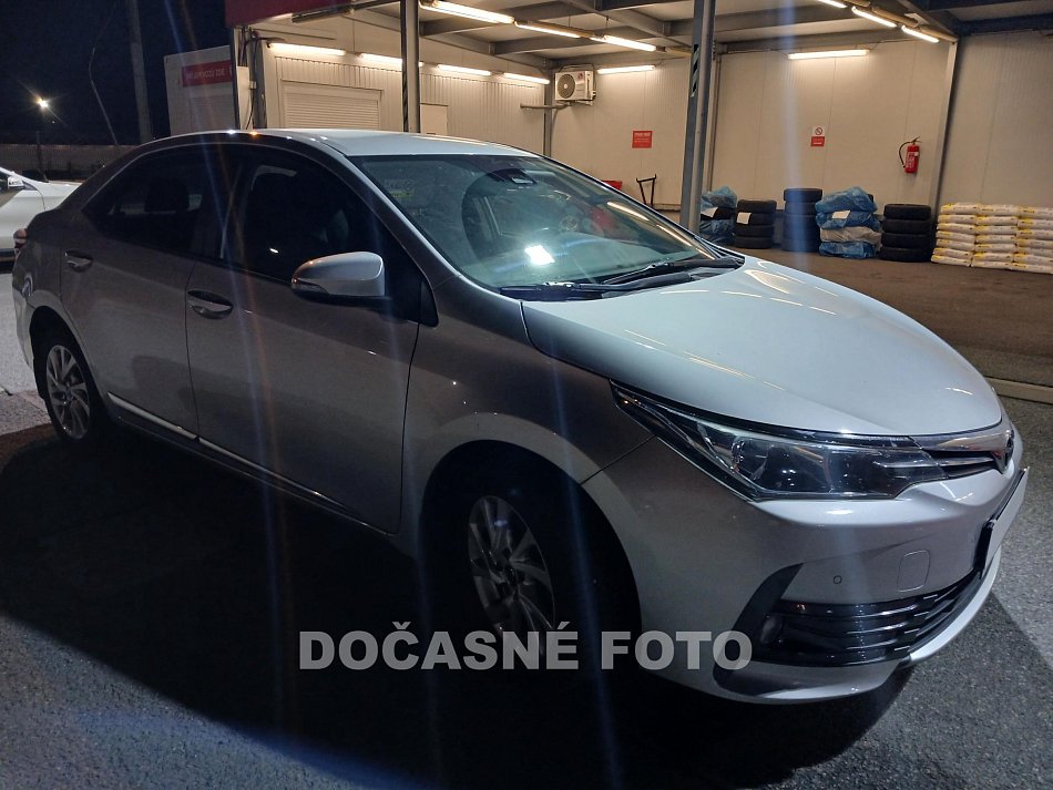Toyota Corolla 1.6 VVT-i 