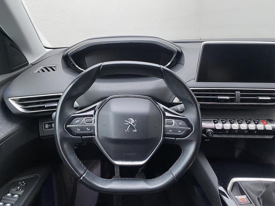 Peugeot 5008 1.2PT Allure