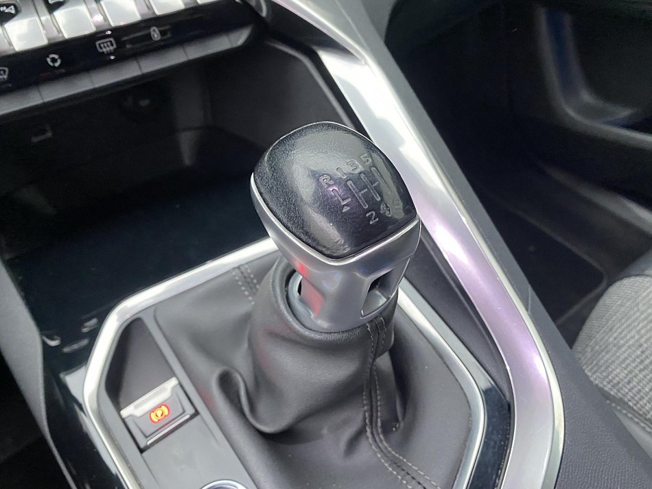 Peugeot 5008 1.2PT Allure