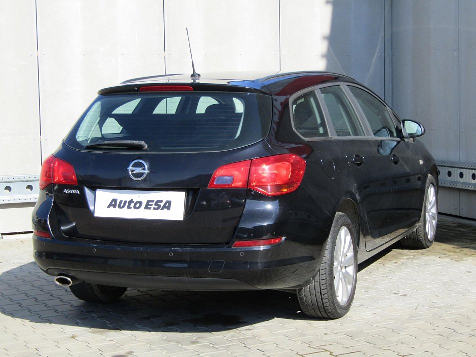 Opel Astra 1.4T 