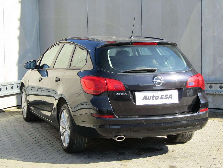 Opel Astra 1.4T 