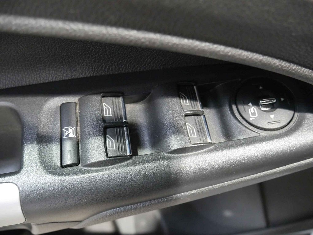 Ford Tourneo Connect 1.6TDCi Titanium MAXi 7míst