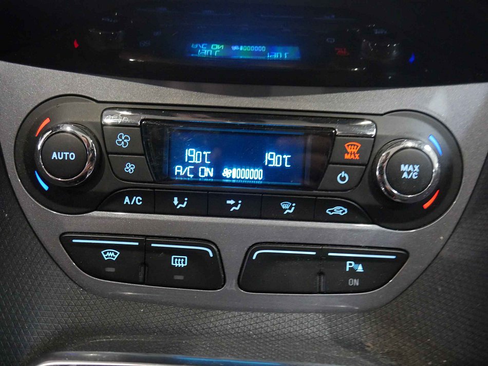 Ford Tourneo Connect 1.6TDCi Titanium MAXi 7míst