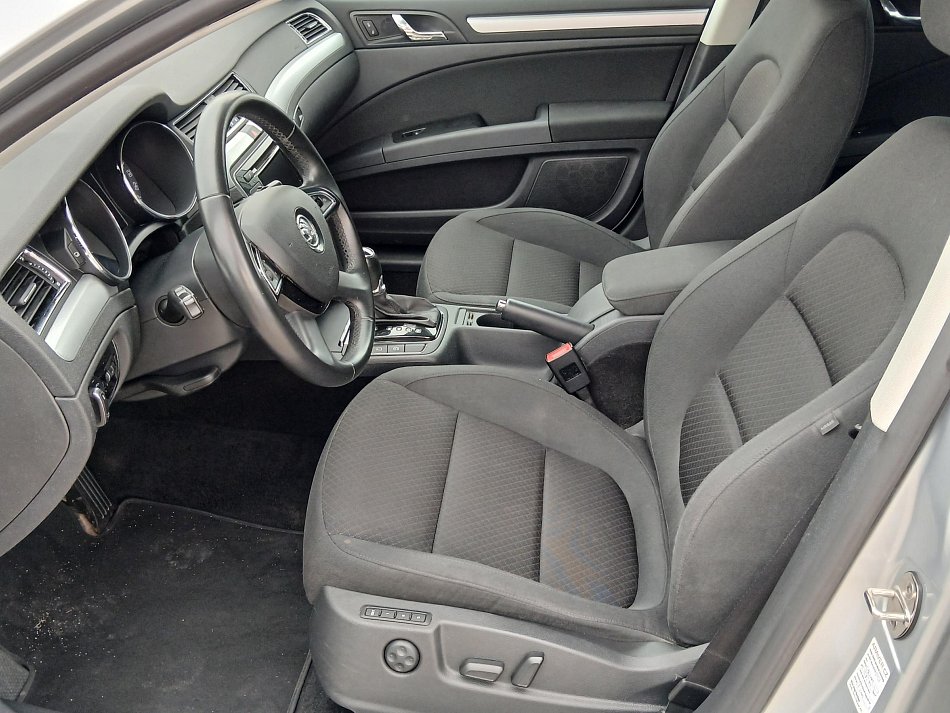 Škoda Superb II 2.0 TDi Ambition
