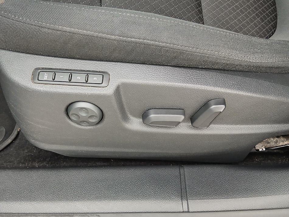 Škoda Superb II 2.0 TDi Ambition