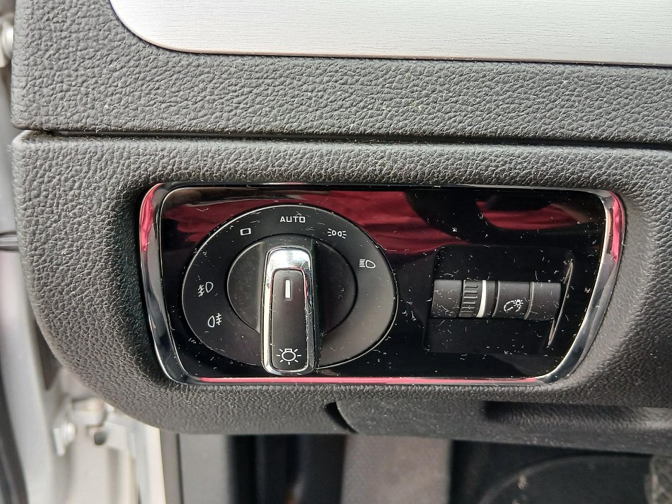 Škoda Superb II 2.0 TDi Ambition