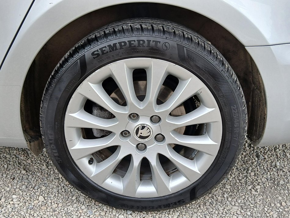 Škoda Superb II 2.0 TDi Ambition