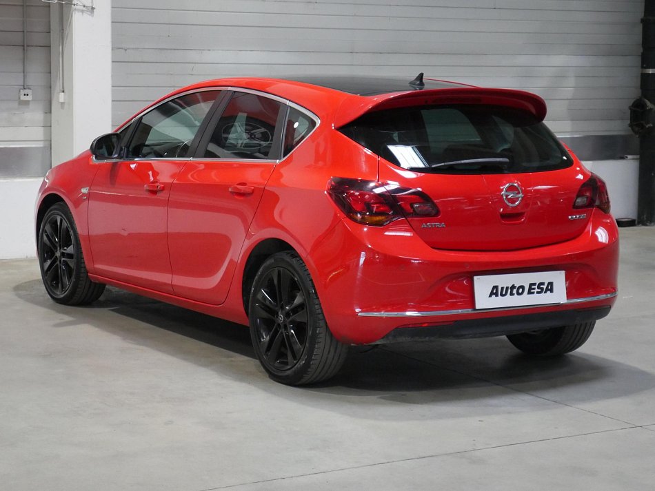 Opel Astra 1.4T Energy