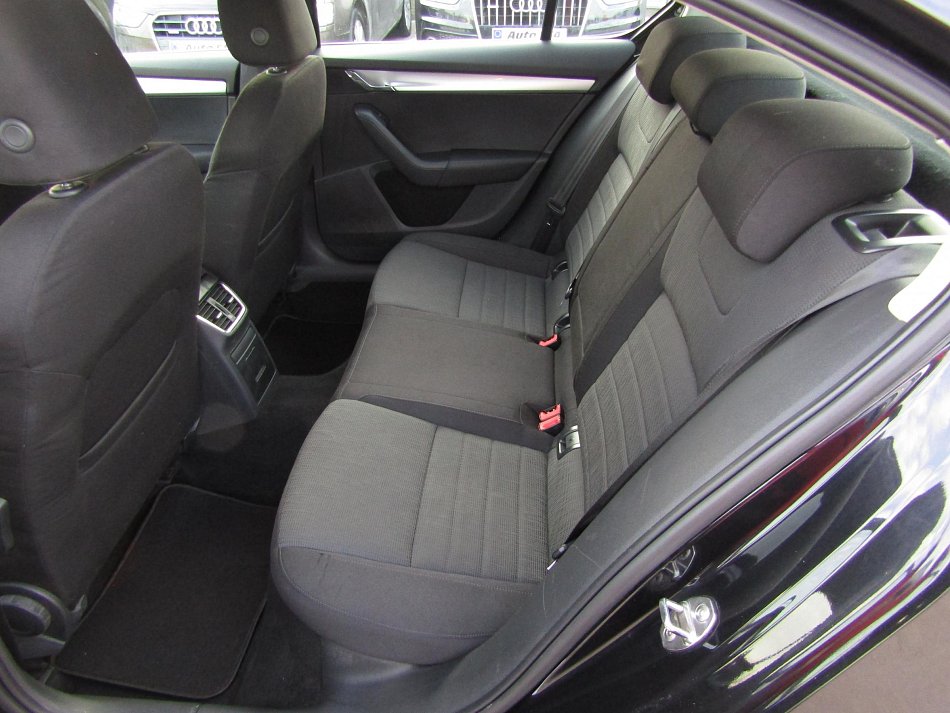 Škoda Octavia III 2.0 TDi Elegance