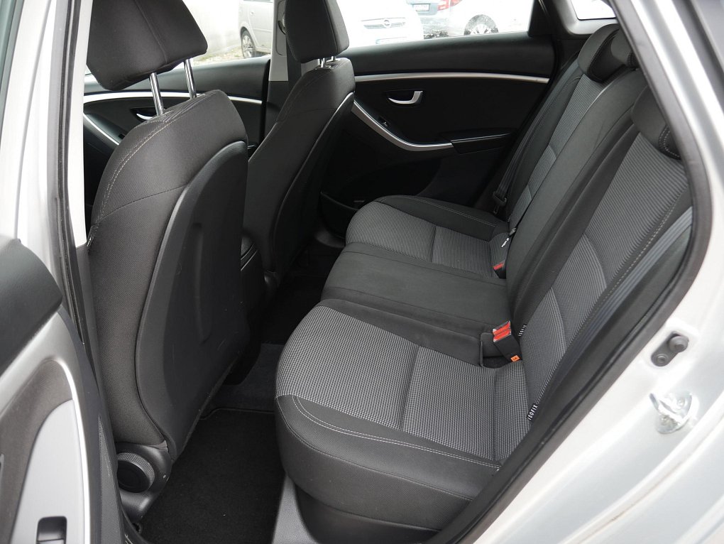 Hyundai I30 1.4 i 