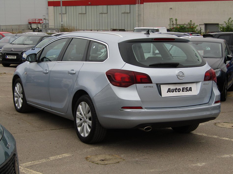 Opel Astra 1.4 T Cosmo