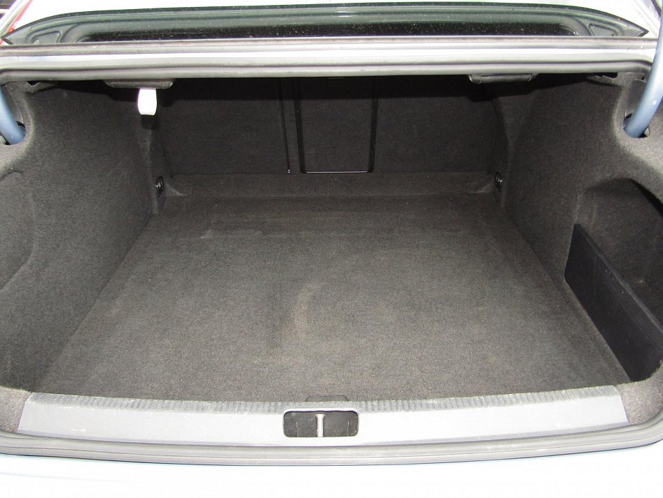 Volkswagen Passat CC 2.0 TDi 