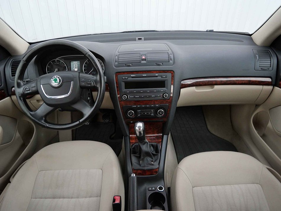 Škoda Octavia II 1.4 TSi Elegance