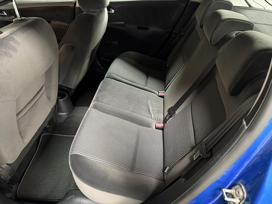 Peugeot 207 1.6i 