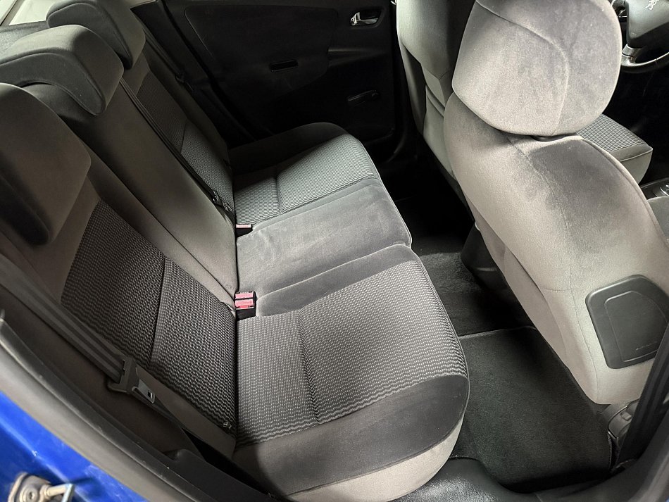 Peugeot 207 1.6i 