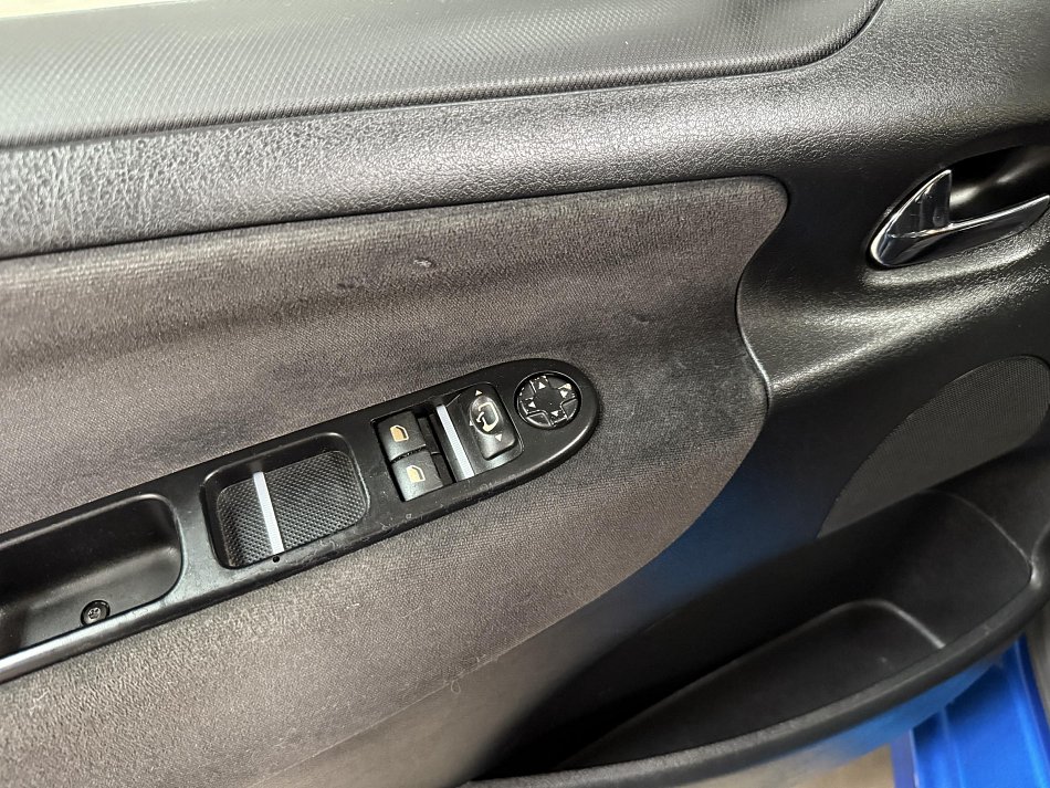 Peugeot 207 1.6i 